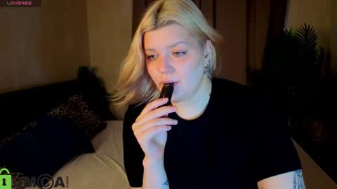 Polly online show from July 2026 12:50:02 AM