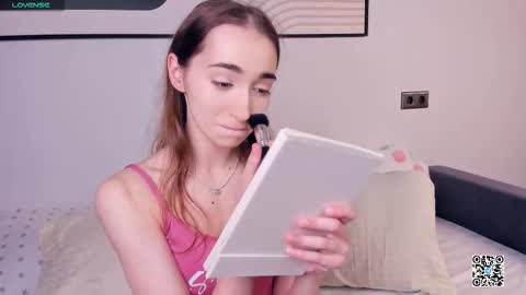 Polly online show from September 2025 07:30:02 AM