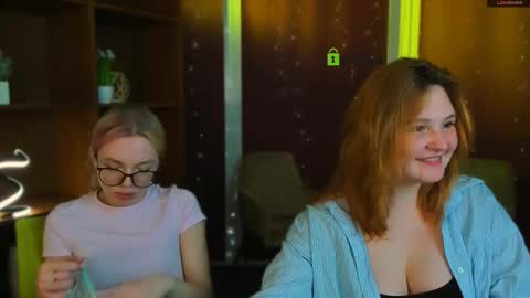 Snapshot of polly_cute1 chatting on March 2026 07:29:01 PM polly_cute1 online show from March 2026 07:29:01 PM