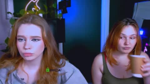 Snapshot of polly_cute1 chatting on April 2026 06:42:01 PM polly_cute1 online show from April 2026 06:42:01 PM