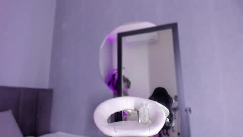 POLLY online show from February 2025 10:37:02 AM