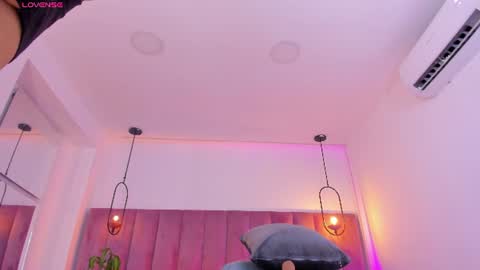 POLLY online show from June 2026 11:07:01 AM