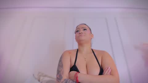 POLLY online show from July 2026 06:47:02 PM