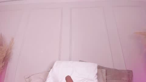 POLLY online show from July 2026 07:05:01 PM