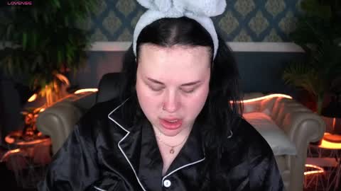 Polly online show from April 2026 06:53:01 PM