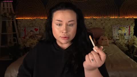 Polly online show from April 2026 07:03:02 PM