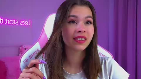 Polly online show from June 2026 07:31:02 PM