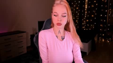 Snapshot of polusladkoye chatting on December 2025 02:57:02 PM Megan.online online show from December 2025 02:57:02 PM