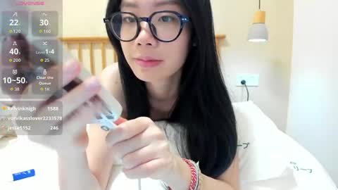 Poppyluvuuu online show from July 2026 04:39:33 PM