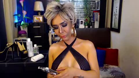 DivaGray online show from June 2026 10:15:02 PM