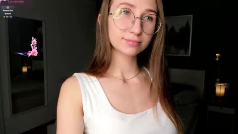 Elizabeth online show from November 2025 07:24:01 PM