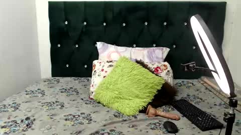 Poundwet1 online show from February 2026 02:54:01 AM