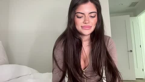Selena online show from June 2026 10:05:02 PM