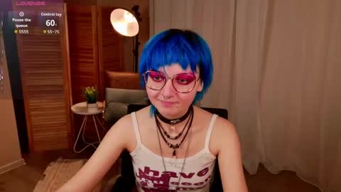 Snapshot of powderofgun chatting on May 2026 08:16:02 PM powderofgun online show from May 2026 08:16:02 PM