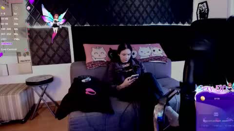 Ravena Rozz online show from February 2026 09:09:02 PM