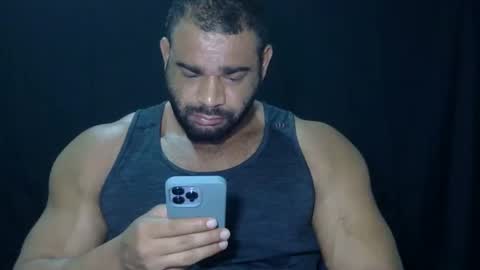 Snapshot of powerdmuscle chatting on April 2026 10:48:01 PM powerdmuscle online show from April 2026 10:48:01 PM