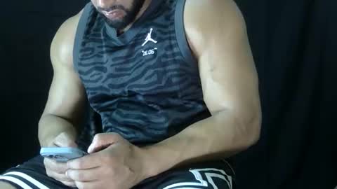 Snapshot of powerdmuscle chatting on May 2026 11:21:02 PM powerdmuscle online show from May 2026 11:21:02 PM