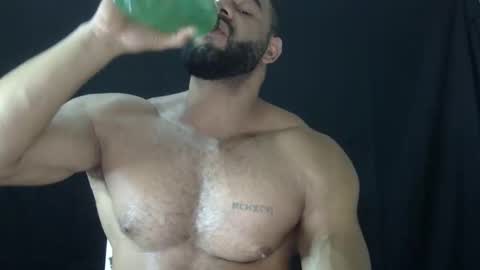Snapshot of powerdmuscle chatting on May 2026 11:00:02 PM powerdmuscle online show from May 2026 11:00:02 PM
