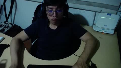 Snapshot of powerfulzeus2 chatting on September 2025 04:49:01 AM powerfulzeus2 online show from September 2025 04:49:01 AM