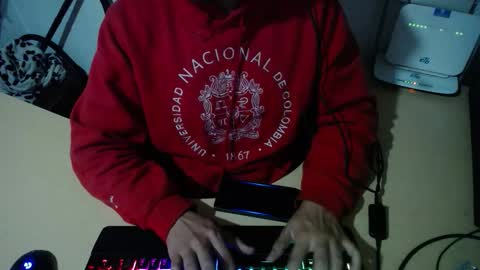 Snapshot of powerfulzeus2 chatting on September 2025 02:16:02 AM powerfulzeus2 online show from September 2025 02:16:02 AM