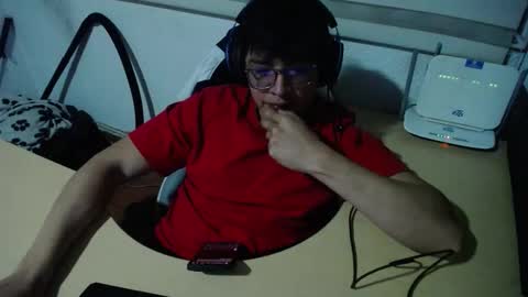 Snapshot of powerfulzeus2 chatting on October 2025 02:41:02 AM powerfulzeus2 online show from October 2025 02:41:02 AM