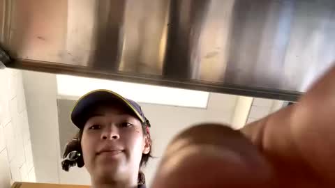 Snapshot of pr3ttynperla chatting on September 2025 01:45:02 PM pr3ttynperla online show from September 2025 01:45:02 PM