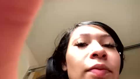 Snapshot of pr3ttynperla chatting on September 2025 02:00:01 PM pr3ttynperla online show from September 2025 02:00:01 PM