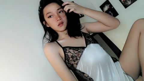 precious_laura18 online show from July 2026 12:53:01 PM