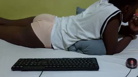 precious_nesh online show from November 2025 03:06:02 AM