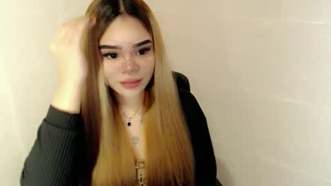 MAXXINE online show from February 2026 04:17:01 AM