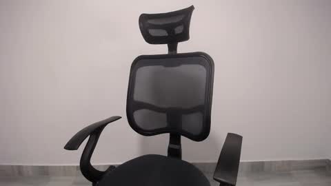 Snapshot of present_the_magic chatting on February 2025 05:05:02 AM Plux online show from February 2025 05:05:02 AM