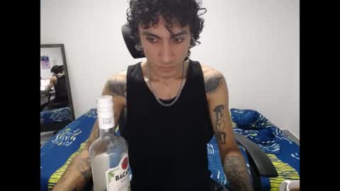 Snapshot of present_the_magic chatting on May 2026 05:05:02 AM Plux online show from May 2026 05:05:02 AM