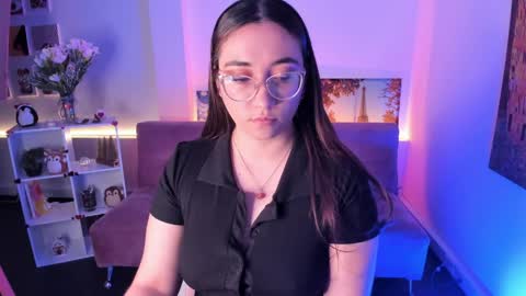 Camila  online show from April 2026 12:53:02 PM