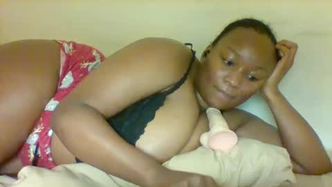 Prettie diva online show from February 2026 12:06:01 AM