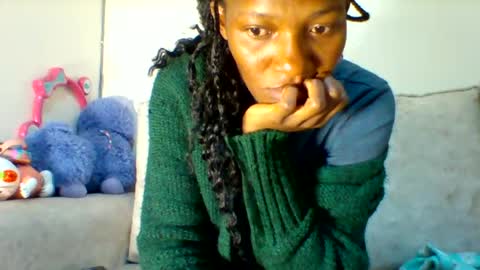 prettie_petitee online show from July 2026 12:04:02 AM