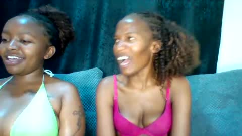 prettie_petitee online show from July 2026 02:56:02 PM