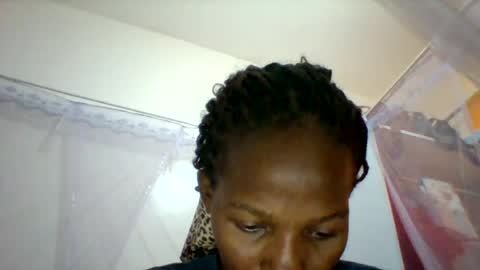 prettie_petitee online show from August 2026 10:29:01 AM
