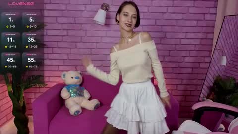 Alisa online show from October 2025 01:46:01 AM