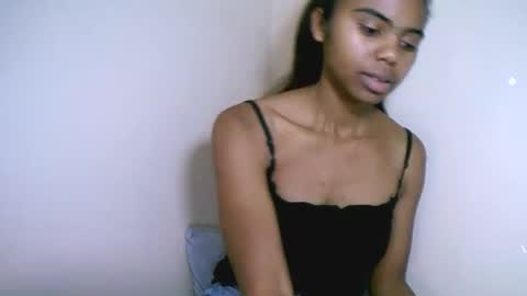 Snapshot of prettiethalia chatting on November 2025 12:34:02 AM prettiethalia online show from November 2025 12:34:02 AM