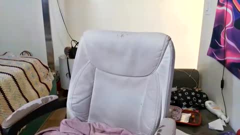 Yasmine pretty online show from December 2025 11:20:01 PM