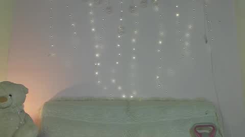 Snapshot of pretty_and_strong chatting on October 2025 02:20:01 AM pretty_and_strong online show from October 2025 02:20:01 AM