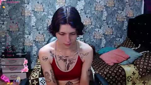pretty_cristal22 online show from April 2026 03:32:01 PM