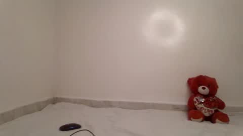 pretty_curvy99 online show from May 2026 10:26:01 PM
