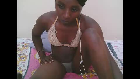 Snapshot of pretty_do chatting on February 2026 07:45:01 AM pretty online show from February 2026 07:45:01 AM