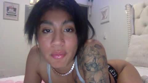 Snapshot of pretty_girl828687 chatting on April 2026 12:05:02 PM pretty_girl828687 online show from April 2026 12:05:02 PM