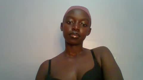 Snapshot of pretty_hearts chatting on February 2026 04:49:02 PM Shillah online show from February 2026 04:49:02 PM