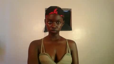 Snapshot of pretty_hearts chatting on March 2026 08:19:01 AM Shillah online show from March 2026 08:19:01 AM