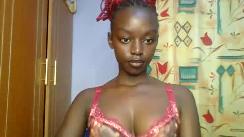 Snapshot of pretty_hearts chatting on March 2026 01:28:01 AM Shillah online show from March 2026 01:28:01 AM