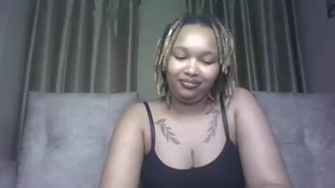Snapshot of pretty_little_baibe chatting on October 2025 12:23:01 AM Tracy online show from October 2025 12:23:01 AM