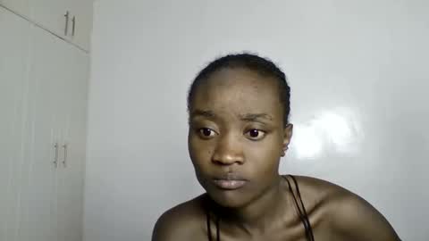 pretty luv1 online show from February 2026 09:13:02 PM